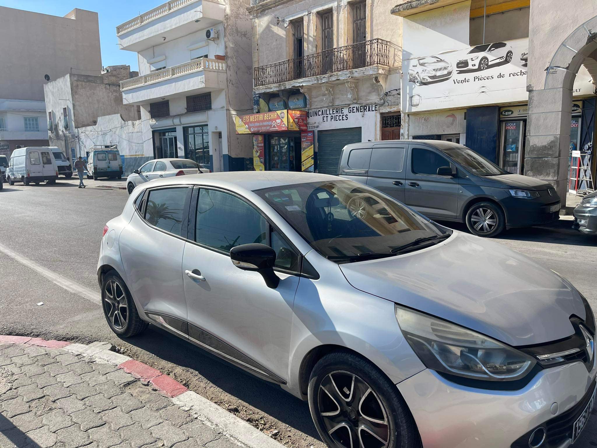 Sousse Ville Sousse Renault Clio Clio 4 montage fr 1ere main