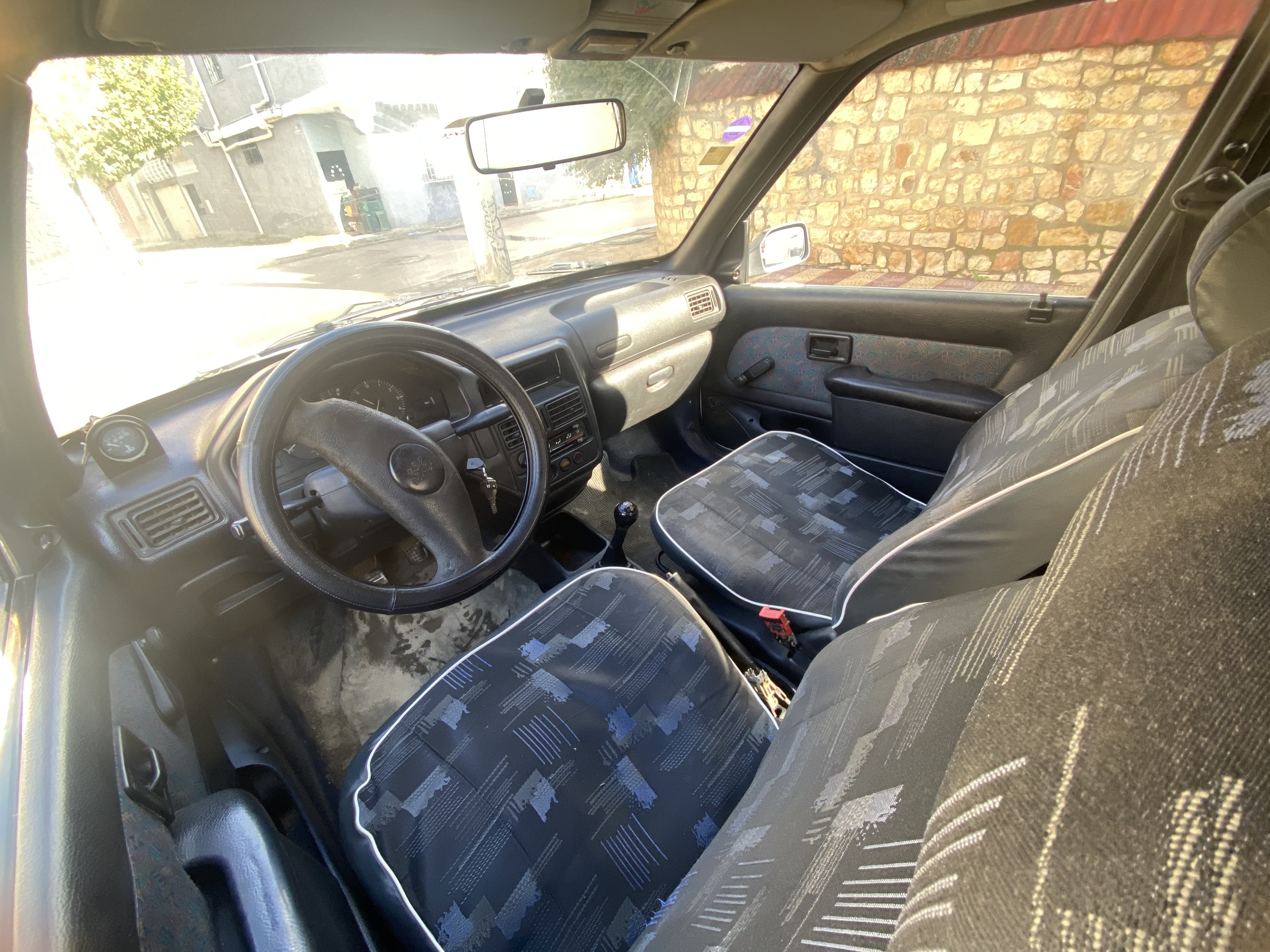 Peugeot 106 - Tunisie