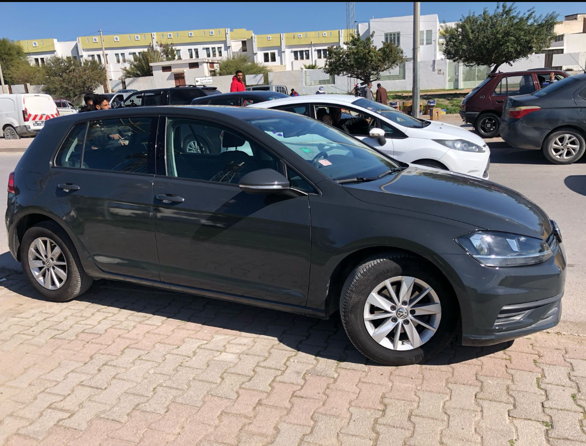 Ariana Ville El Menzah 6 Volkswagen Golf 7 Volkswagen golf 7