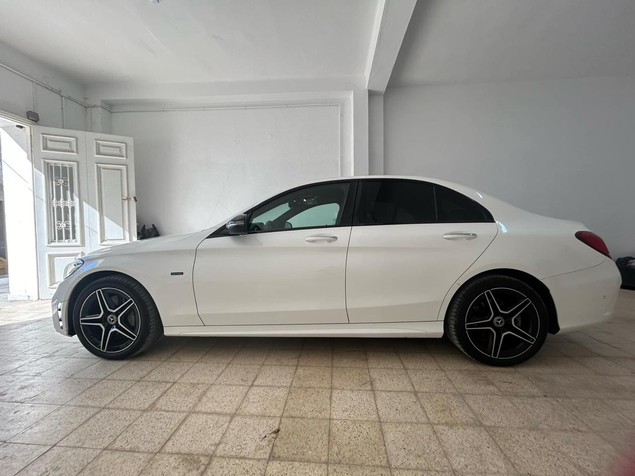 Mercedes C - Tunisie