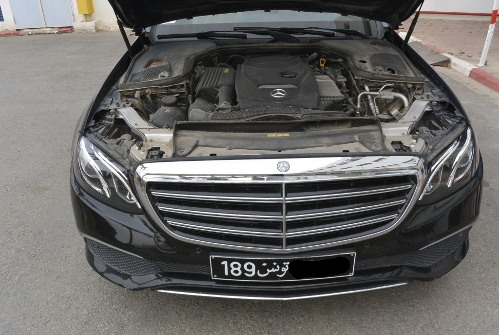 Mercedes 200 - Tunisie