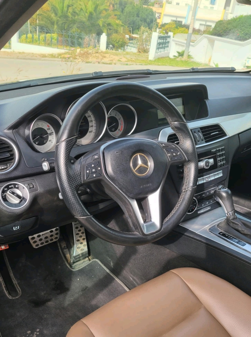 Mercedes 200 - Tunisie