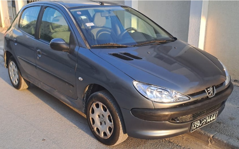 La Soukra Borj Louzir Peugeot 206 206 trs propre