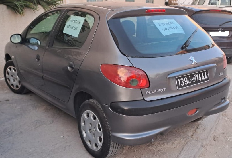 La Soukra Borj Louzir Peugeot 206 206 trs propre
