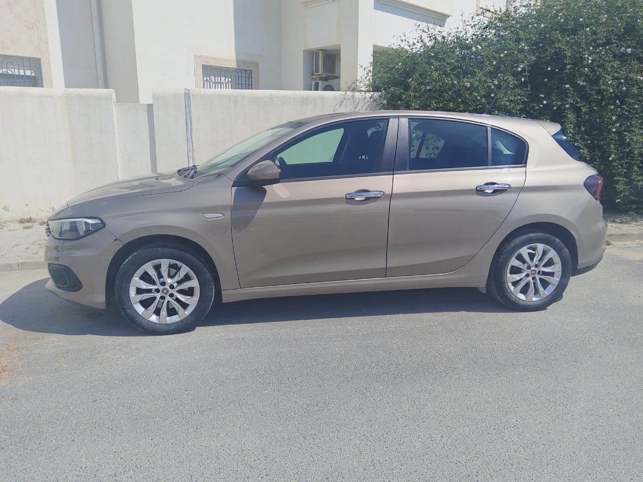 La Soukra Chotrana 1 Fiat Tipo Une belle voiture 1er main bien entretenue