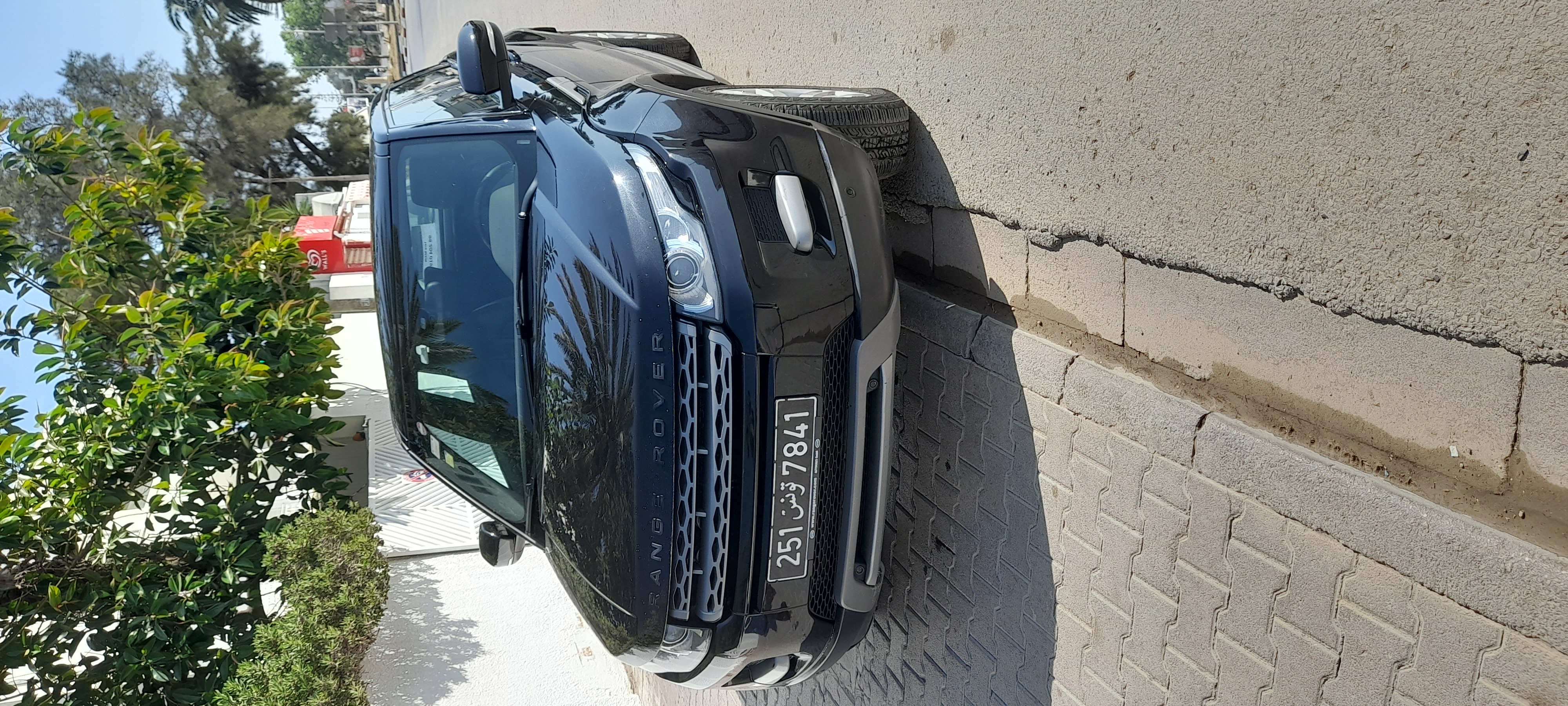 Ain Zaghouan Jardins de Carthage Land-Rover Range Range rover evoque 2012