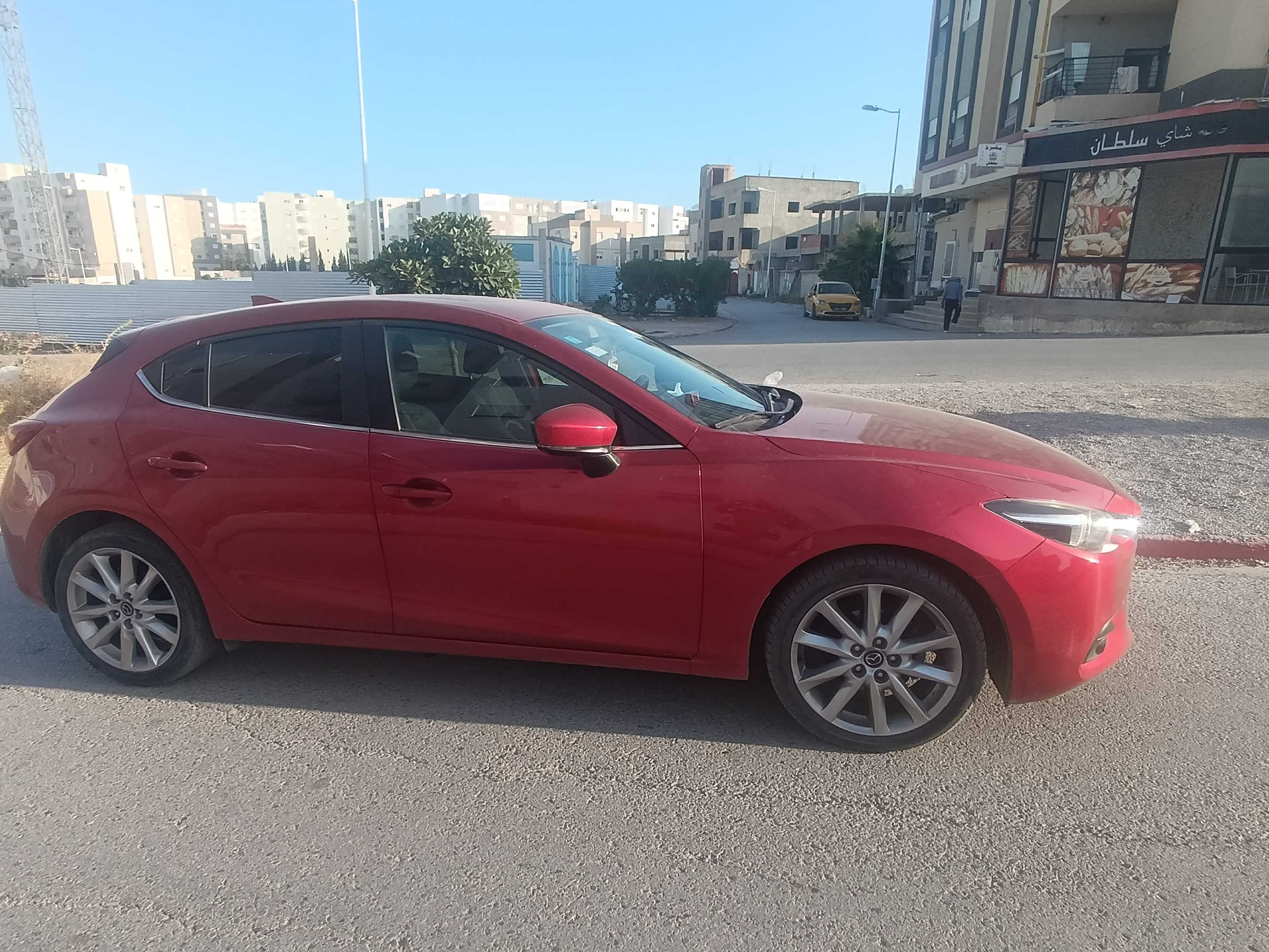El Mourouj El Mourouj Mazda 3 Mazda 3 hatchback
