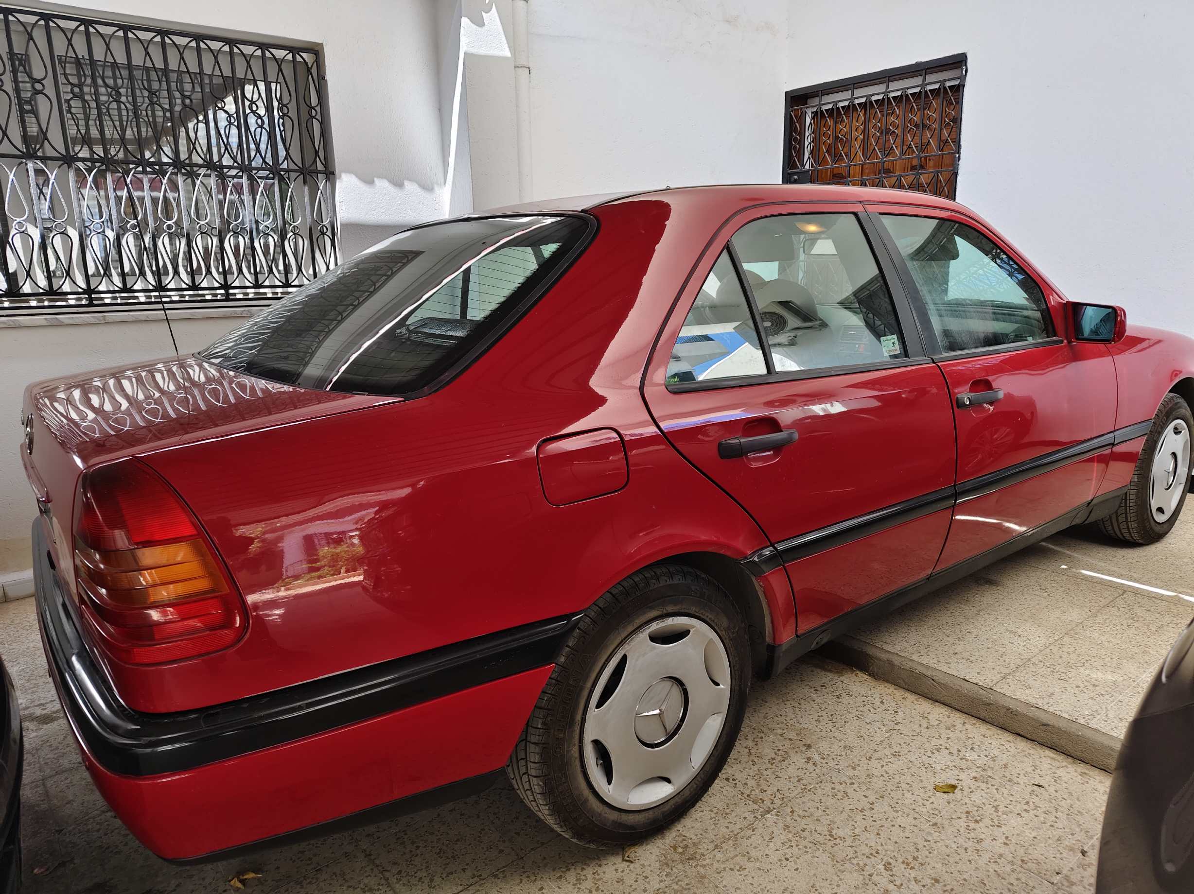 Mercedes C - Tunisie