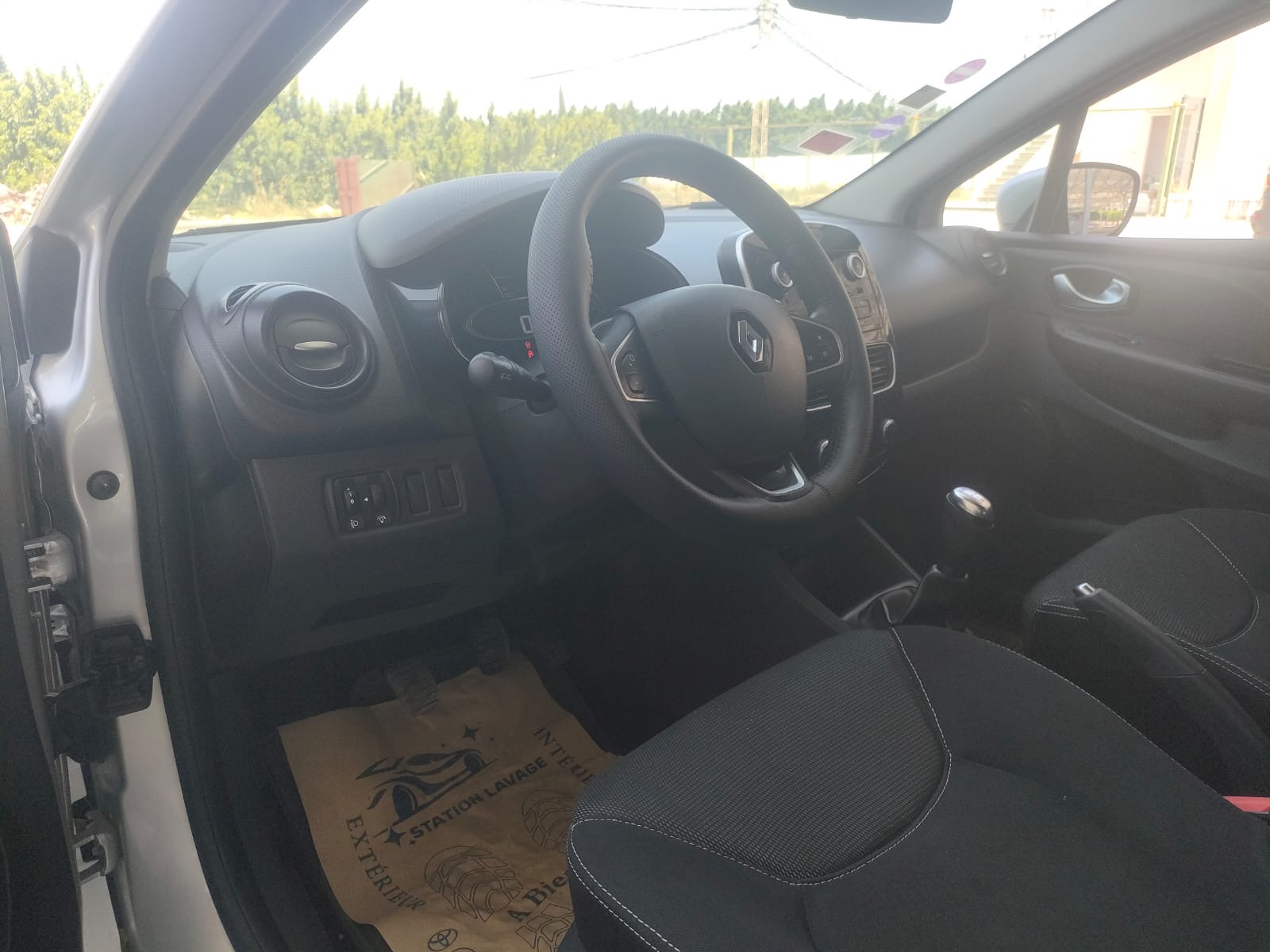Mornag Khelidia Renault Clio Clip 4 cylindre srie 200