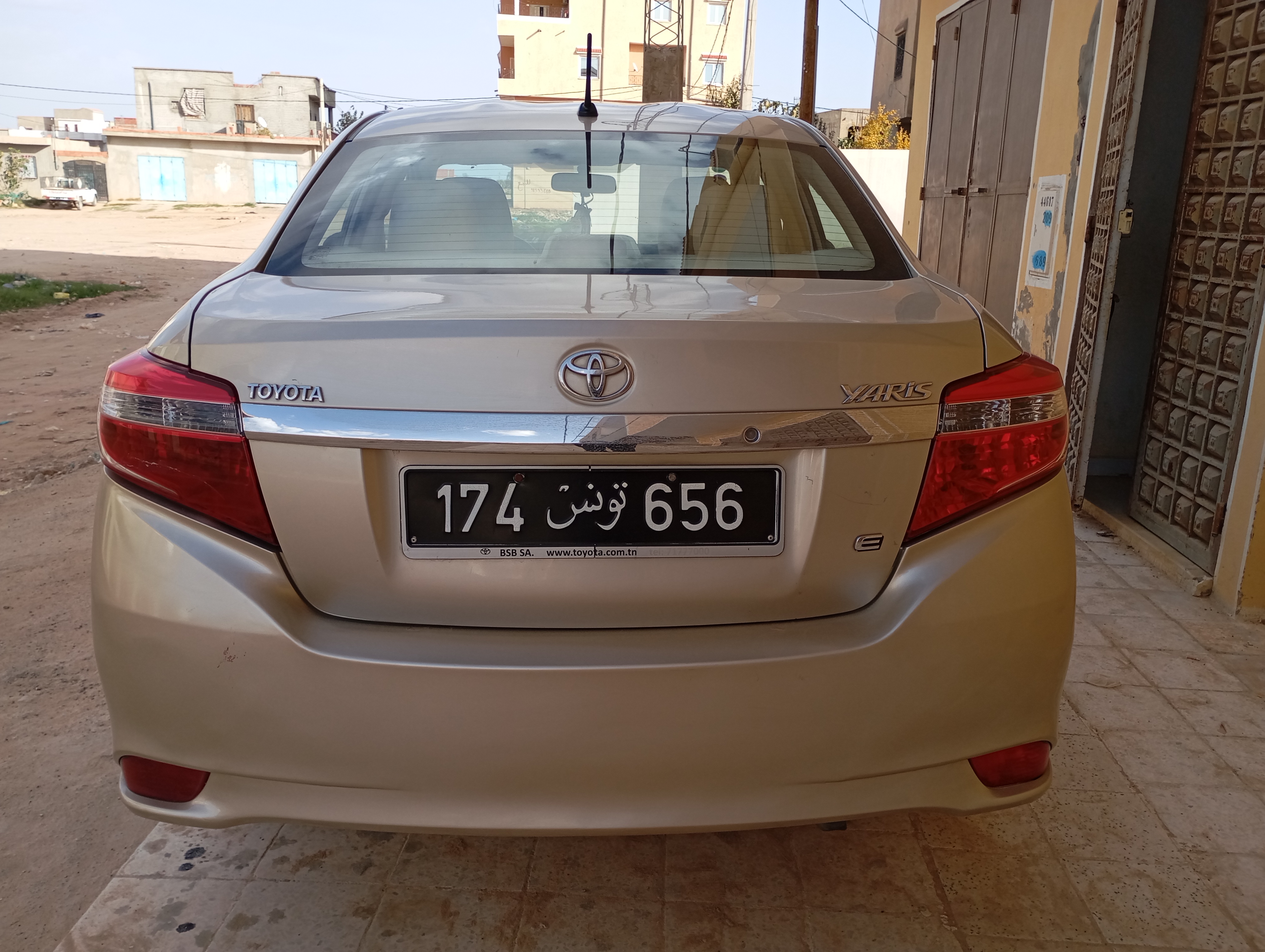 Bou Hajla Bou Hajla Toyota Yaris Yaris sedan 2014