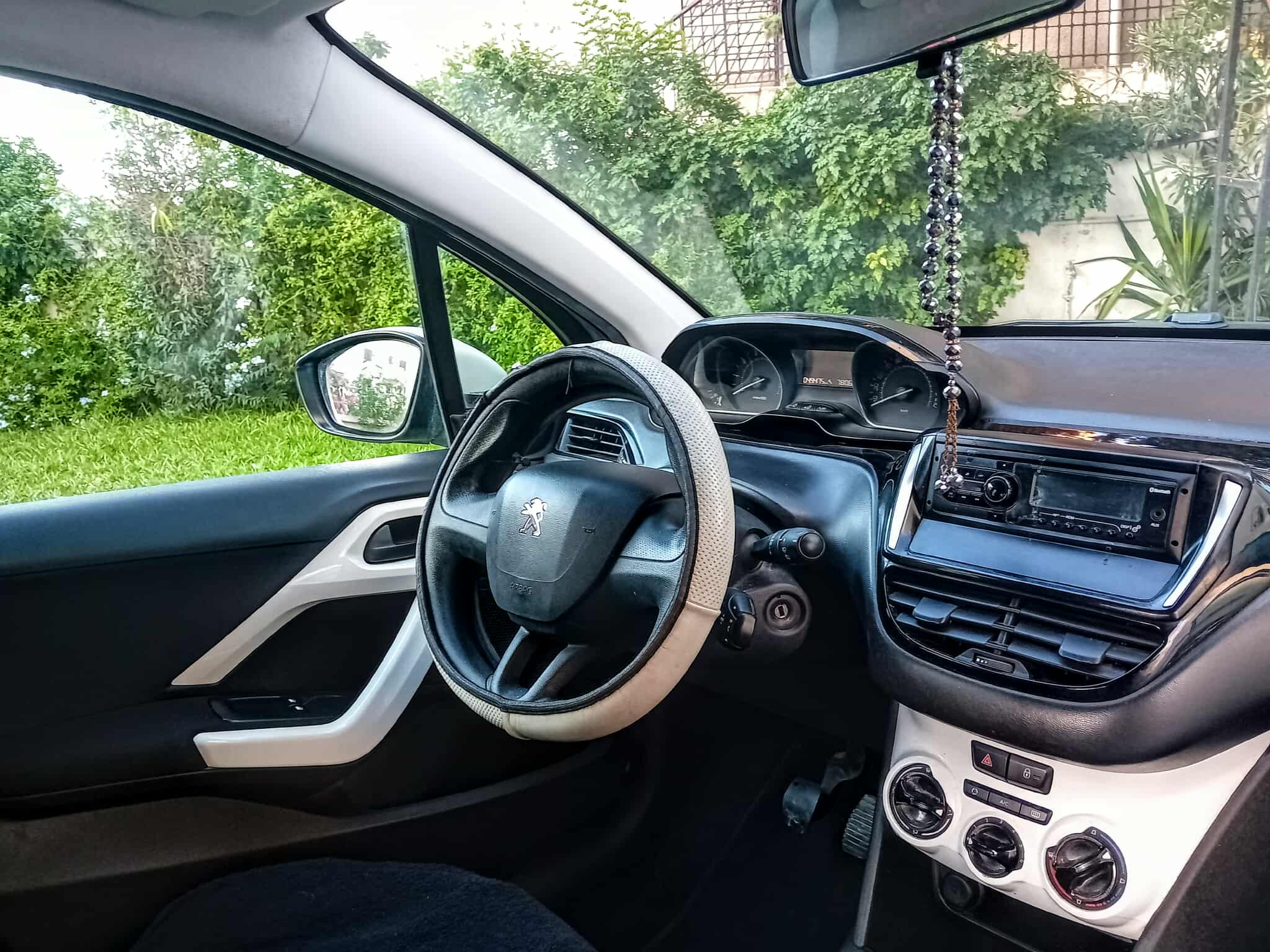 Ariana Ville Cite Ennasr 1 Peugeot 208 208 tres propre