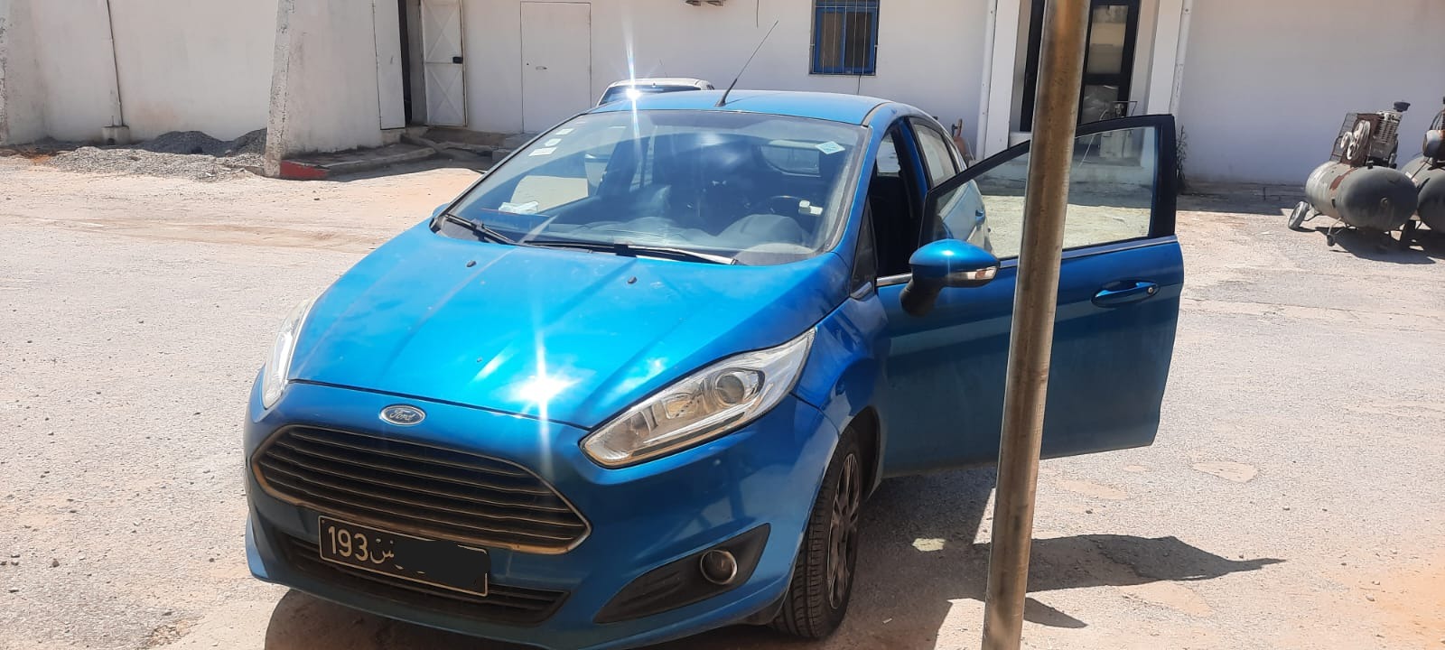 Ezzahra Cite El Ouns Ford Fiesta Ford fiesta titanium