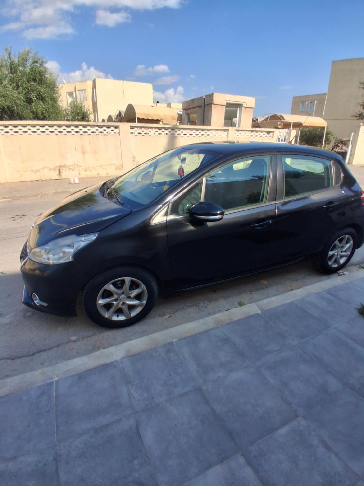 Ariana Ville Riadh Landlous Peugeot 208 Bonne occasion