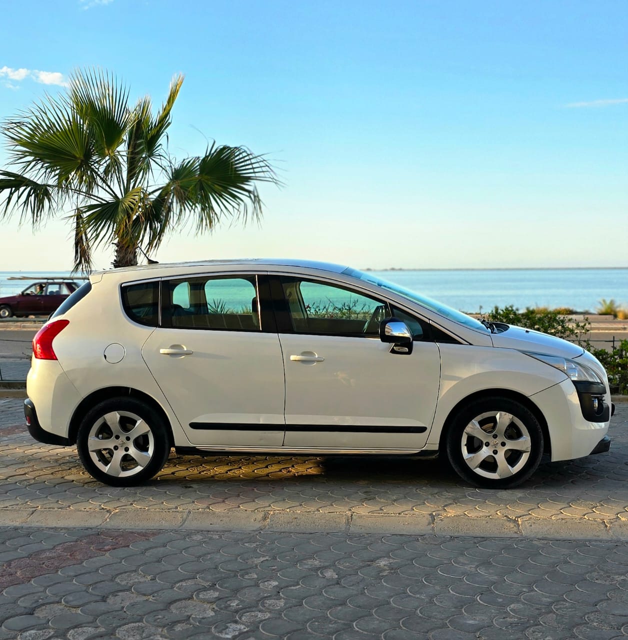 Hammamet Zone Hoteliere Peugeot 3008 Une belle 3008