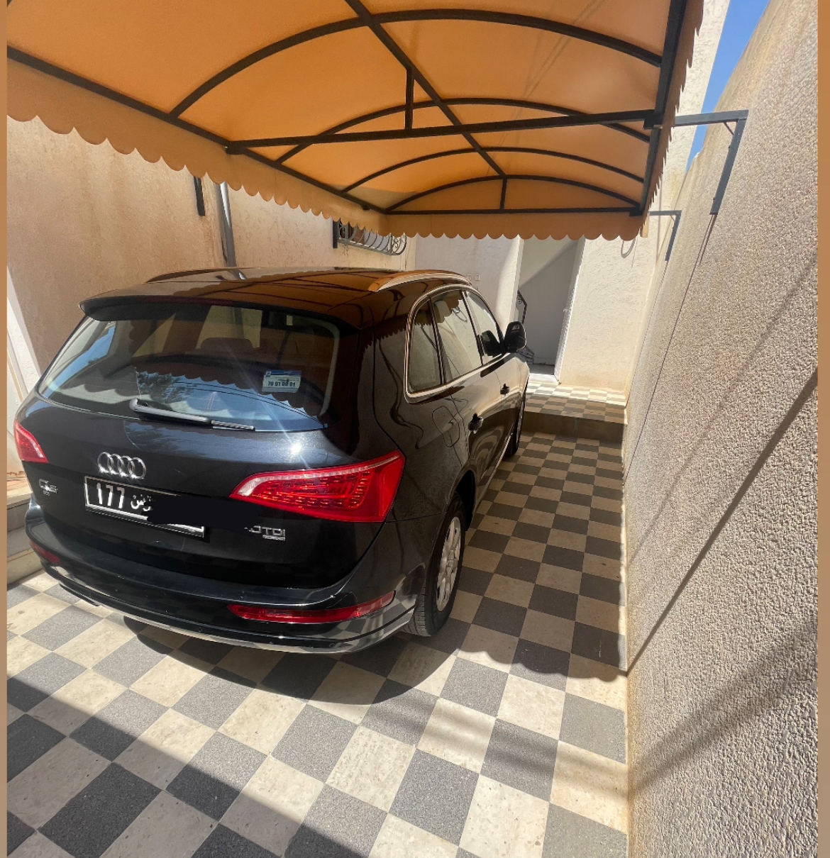 Sousse Riadh Sousse Riadh Audi Q5 Audi q5  2l diesel modle 2010 excellent tat