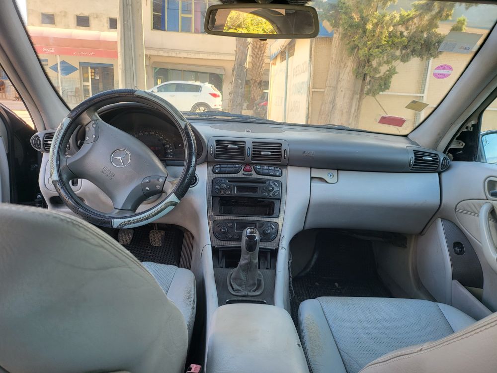 La Marsa Cite El Hana Mercedes C Mercedes c220 cdi 1ere main