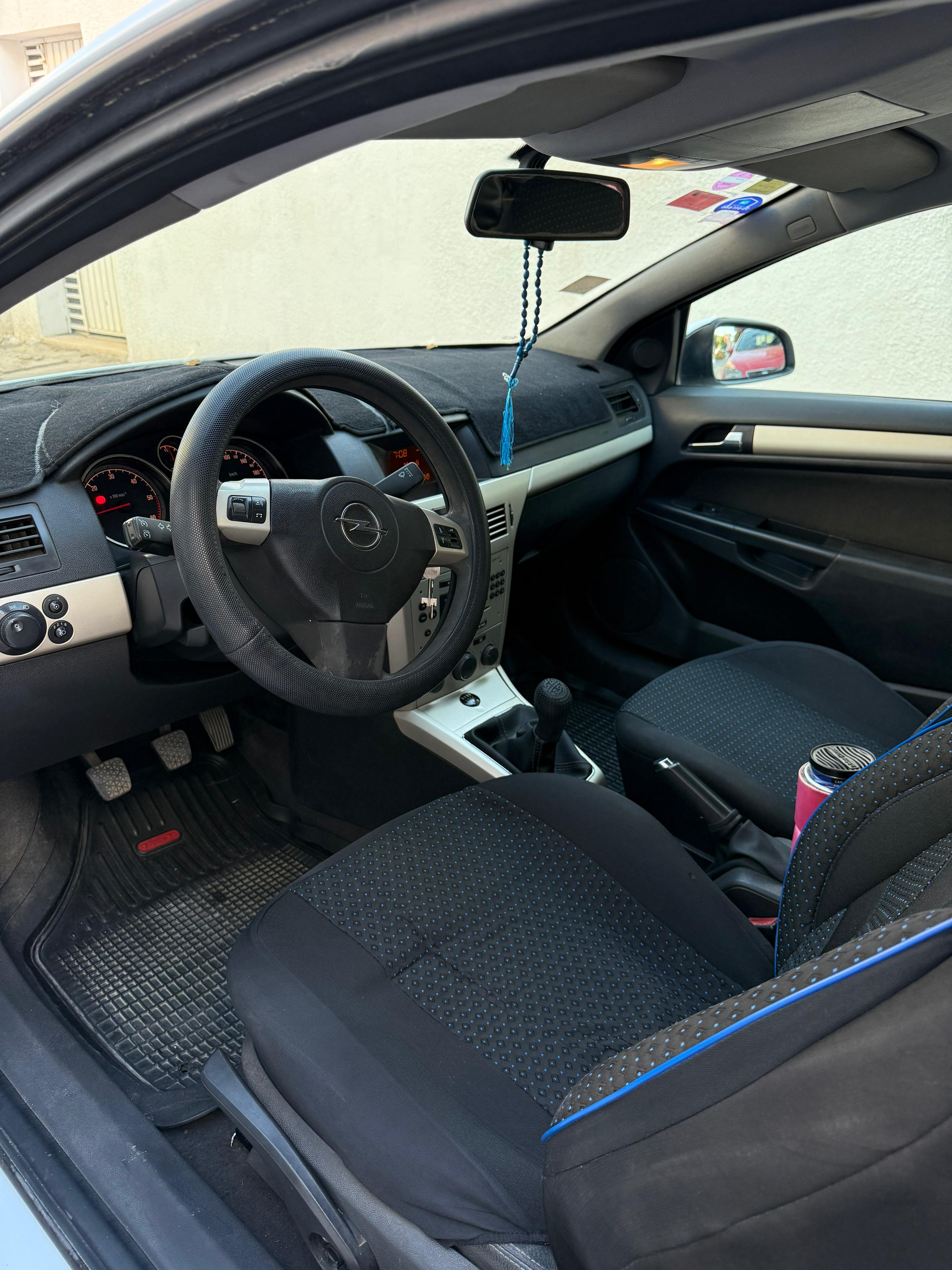 Ettadhamen Cite Ettadhamen Opel Astra Opel astra gtc2010
