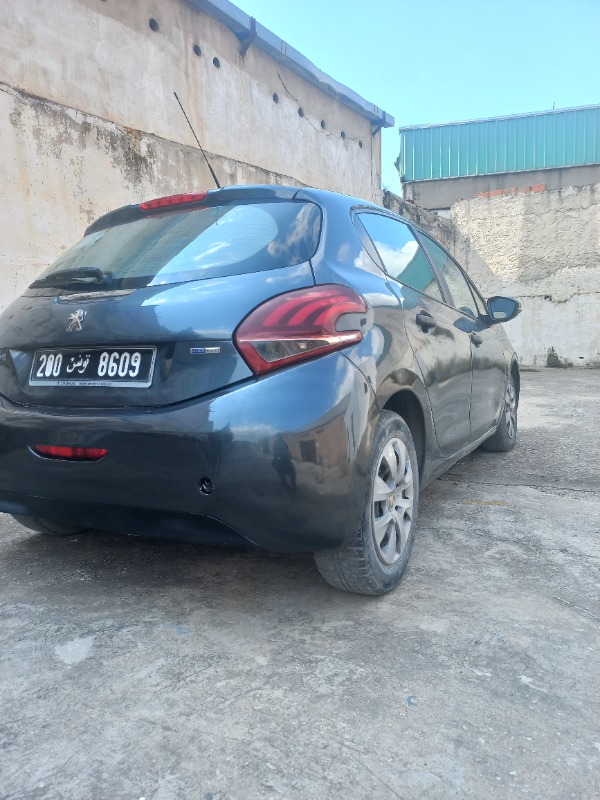 Peugeot 208 - Tunisie