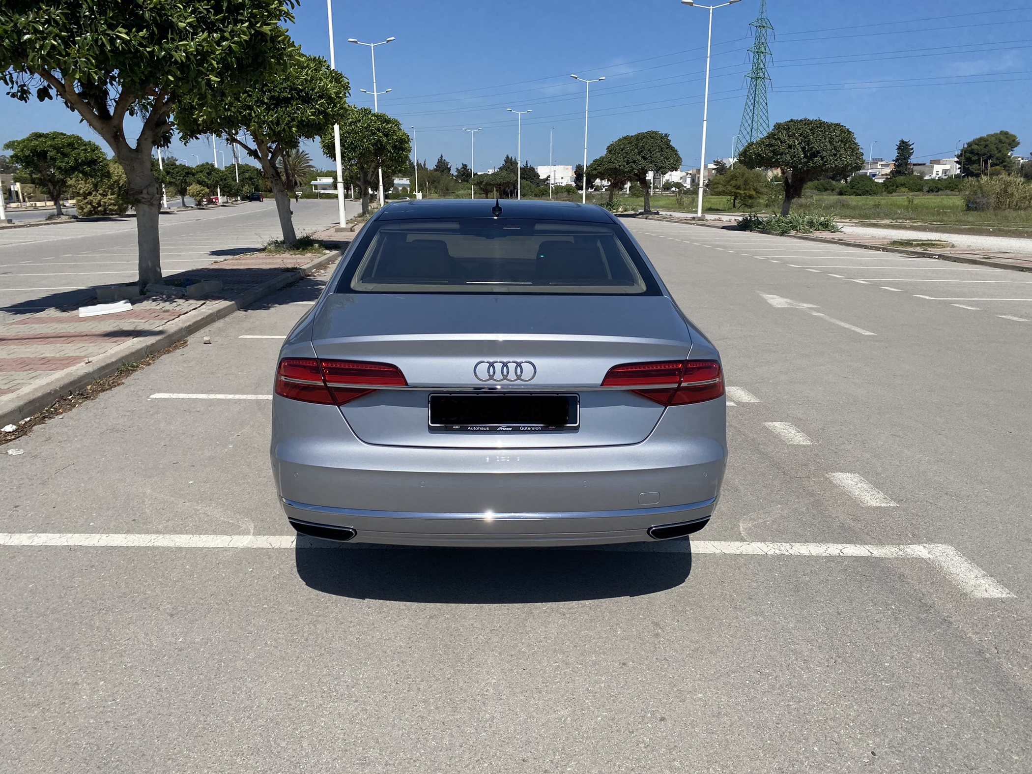 Audi A8 - Tunisie