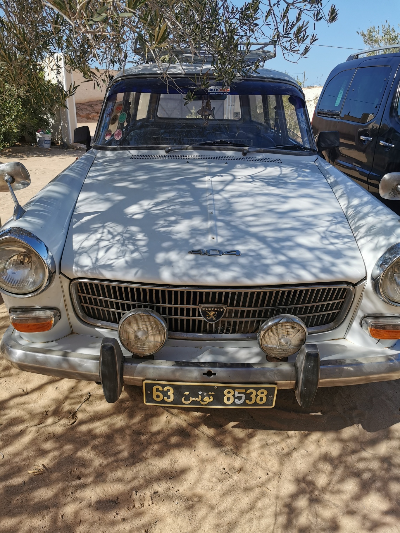 Djerba - Houmet Essouk Djerba  Peugeot 404 404 break excellente etat