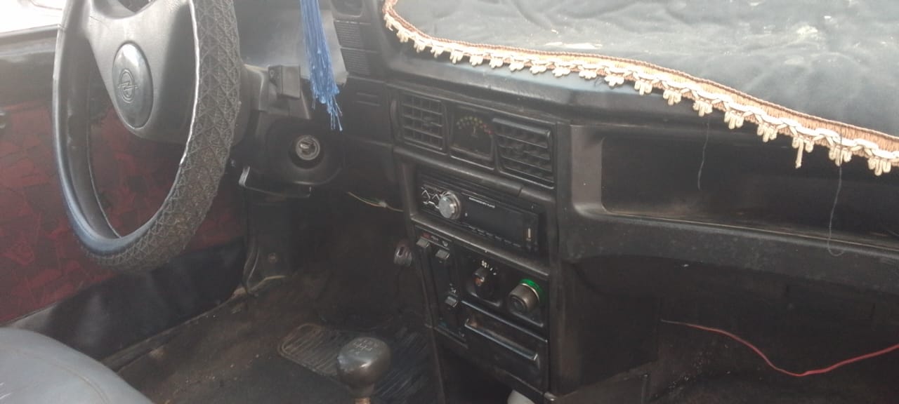 Oued Ellil Oued Ellil Opel Kadett Contrat ferraille