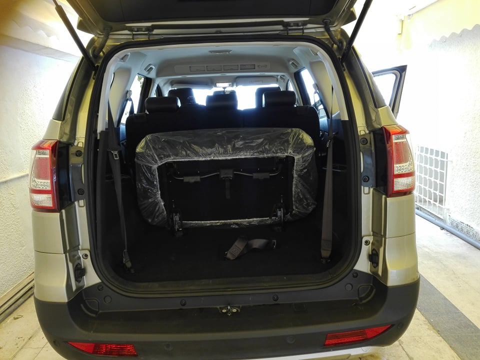 Ariana Ville Cite Ennasr 1 BAIC Baic Kenbo Belle voiture 7 places toutes options