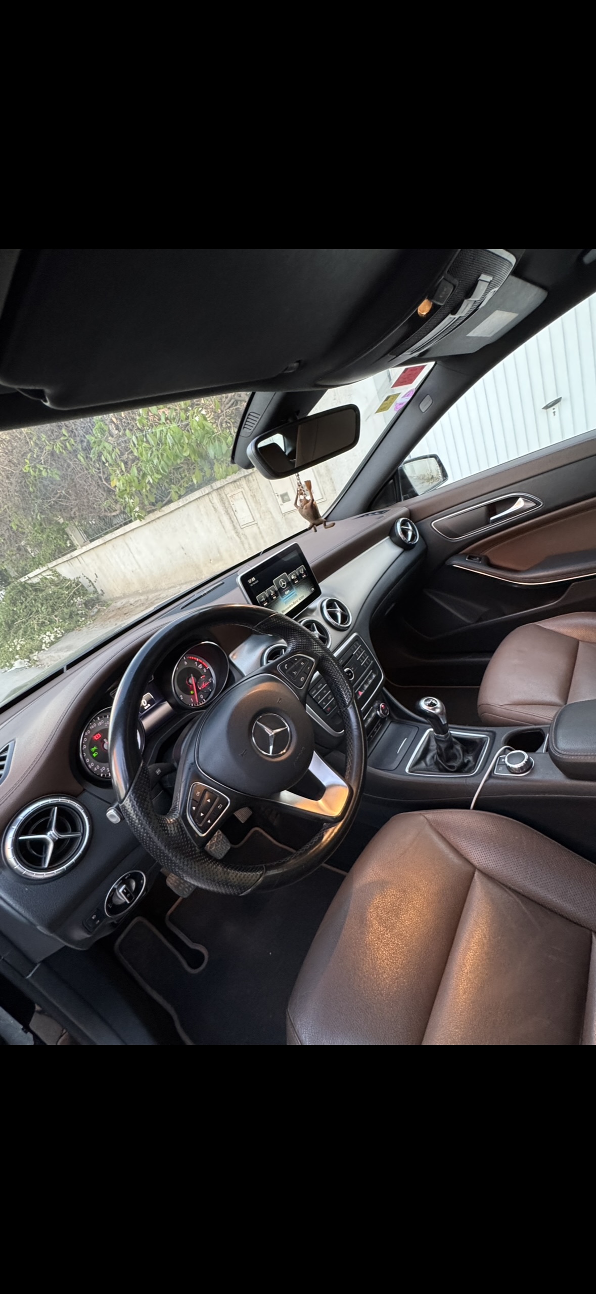 Mannouba Denden Mercedes CL Mercedes cla 180