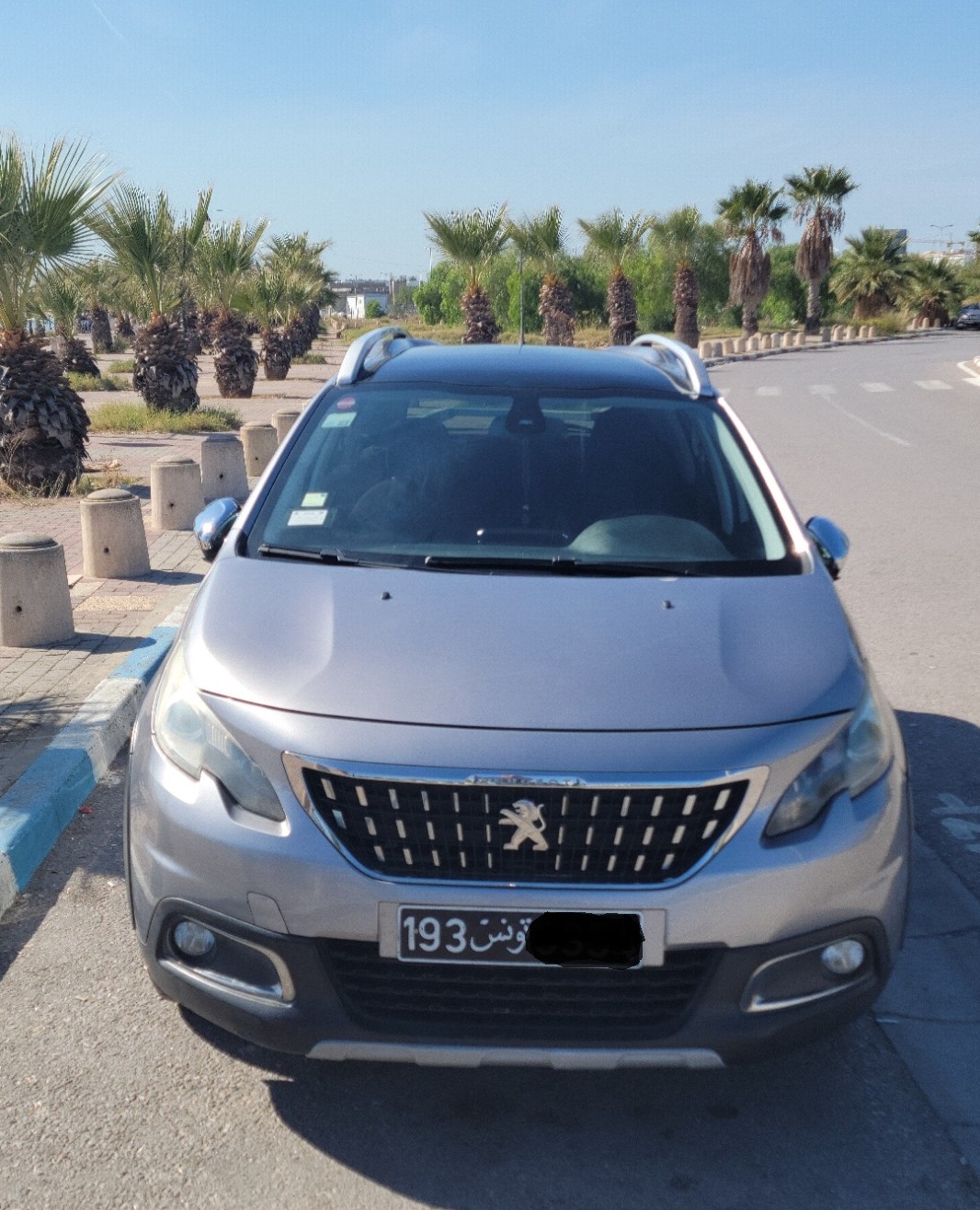 La Marsa Berge Du Lac Peugeot Autre Modle Femme vend peugeot 2008  5cv