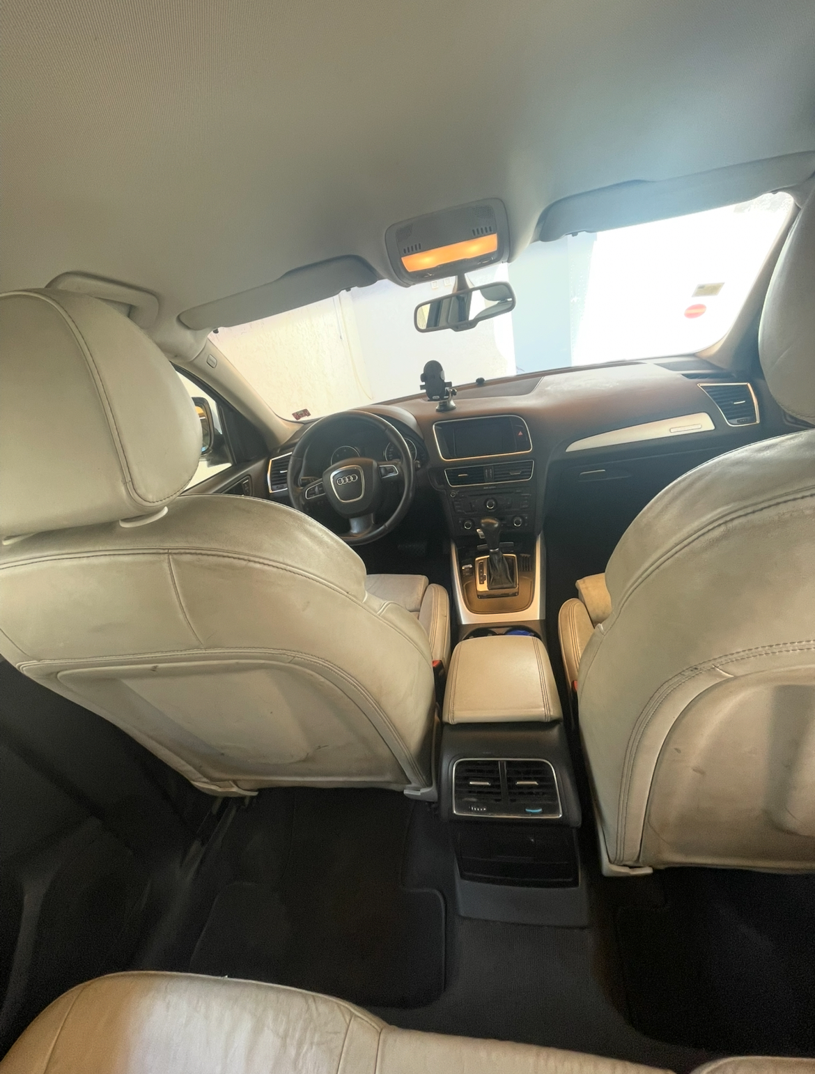 Sousse Riadh Sousse Riadh Audi Q5 Audi q5 quattro 2l diesel 2010 excellent tat