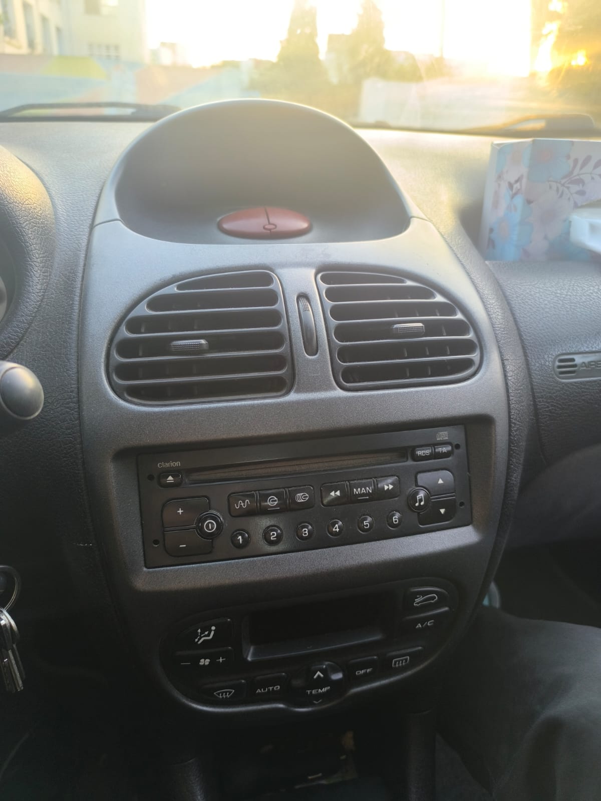 La Goulette Casino La Goulette Peugeot 206 Voiture d'une femme peugeot 206  2 portes