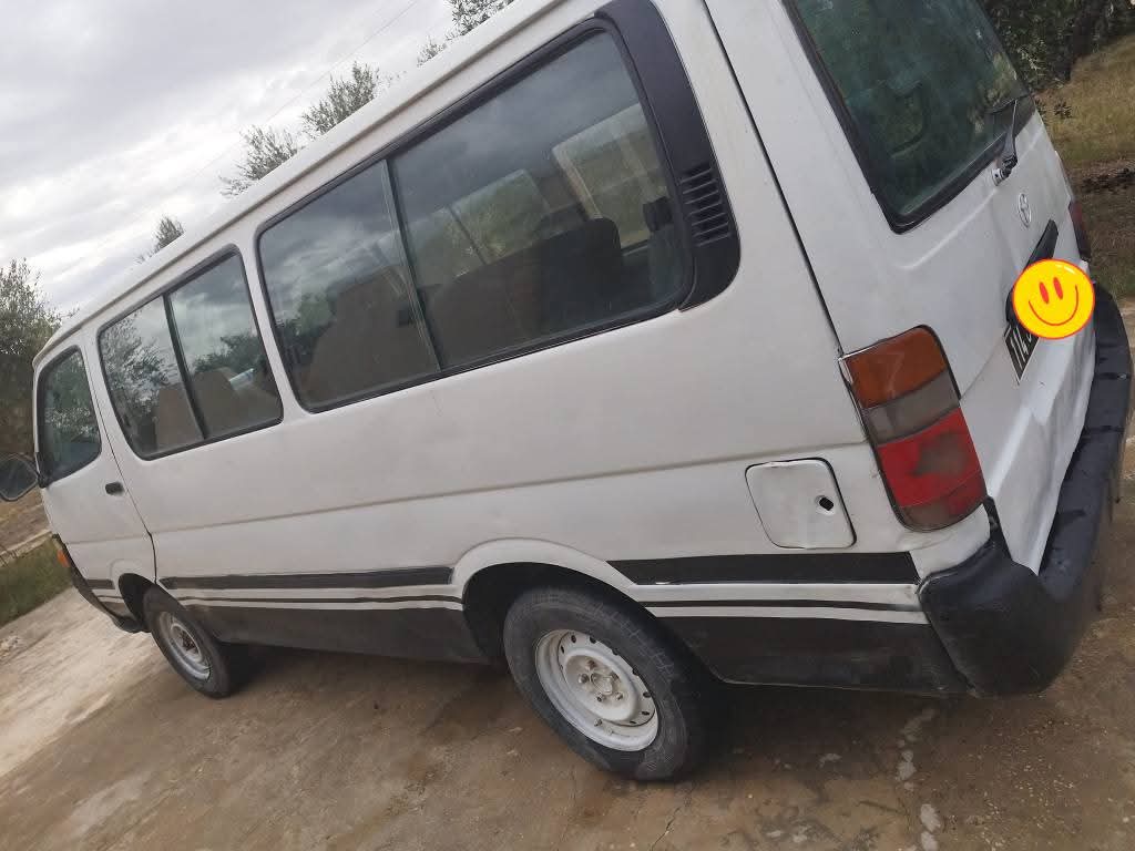 Jendouba Souk Essebt Toyota Hi.Ace Toyota hiaca