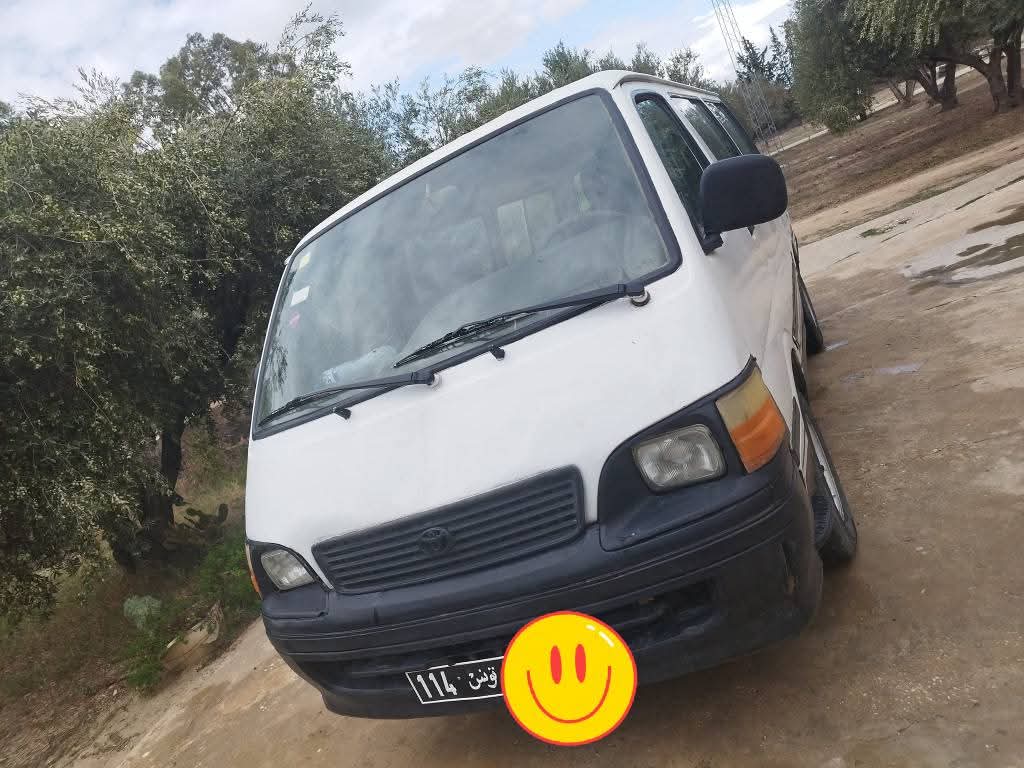 Jendouba Souk Essebt Toyota Hi.Ace Toyota hiaca