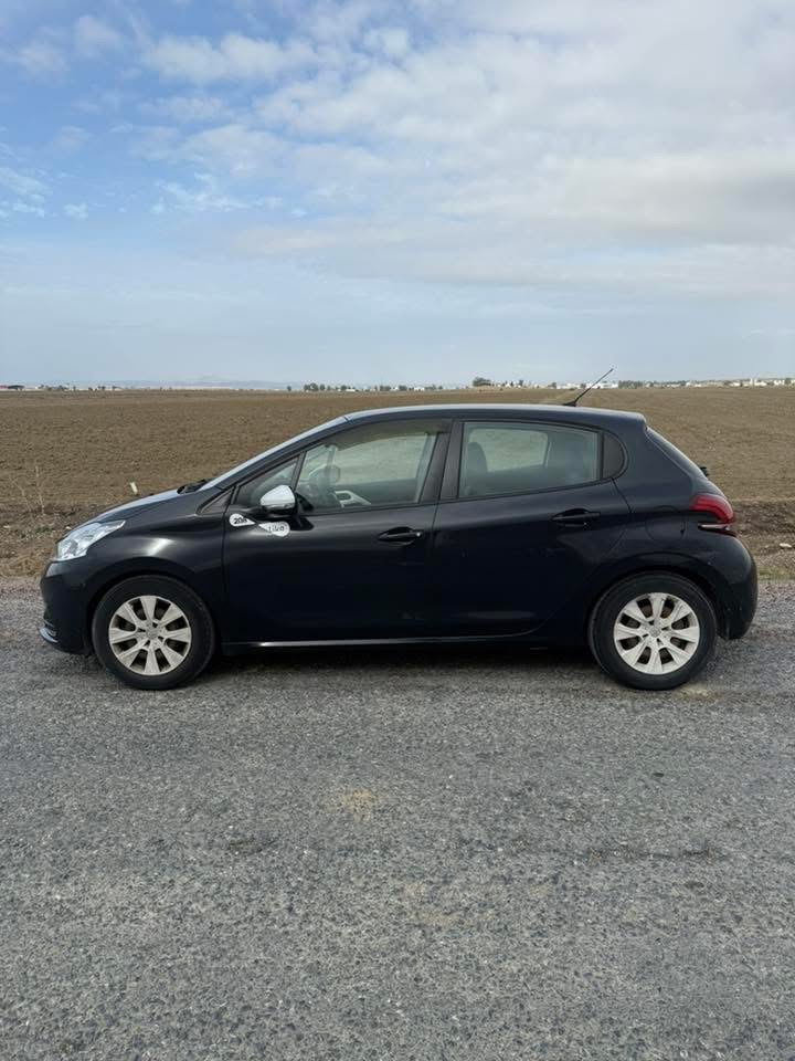 Mannouba La Mannouba Peugeot 208 208 pop 4cv