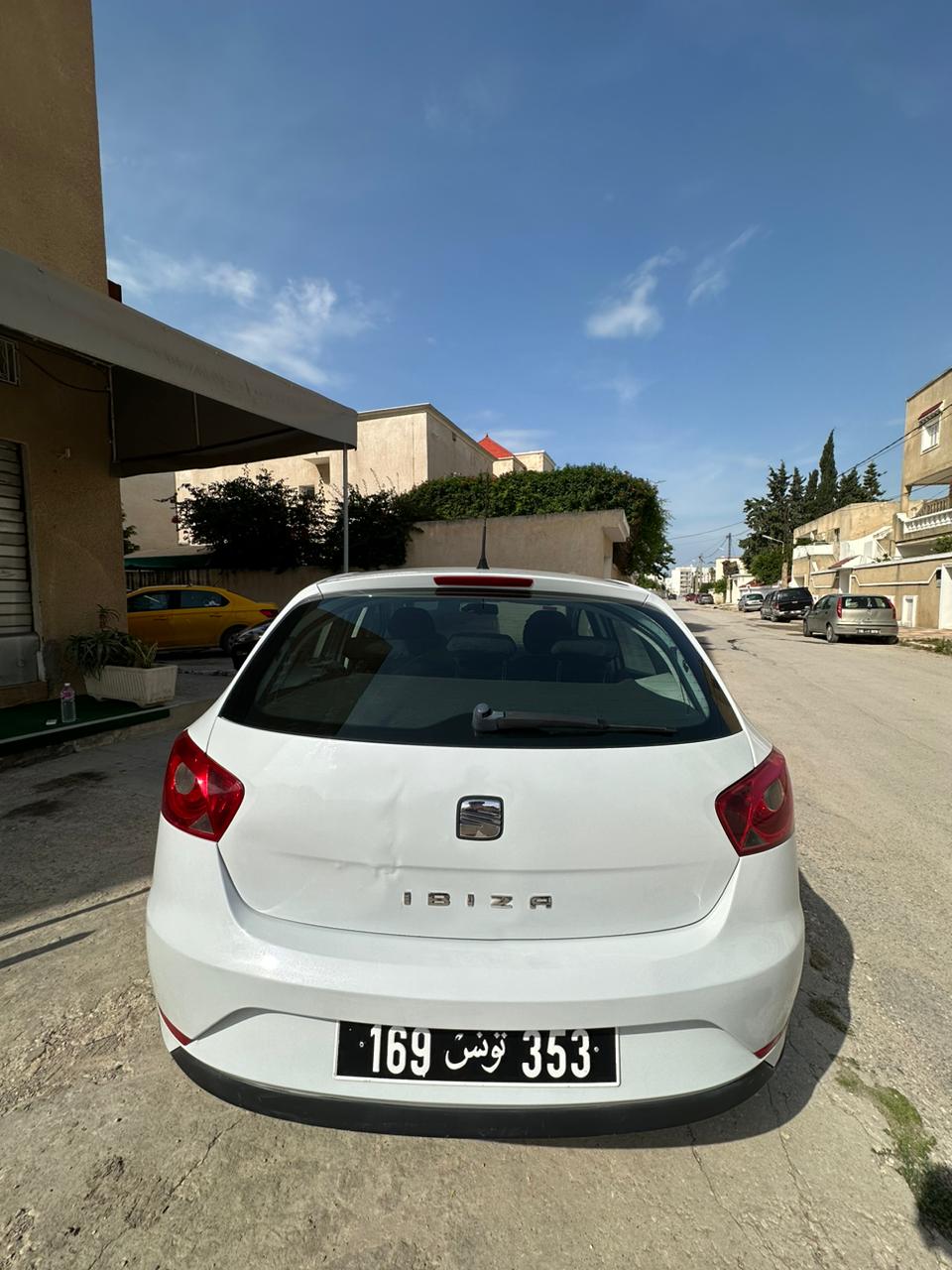Ariana Ville Cite Ennouzha Seat Ibiza Seat ibiza annee 2013
