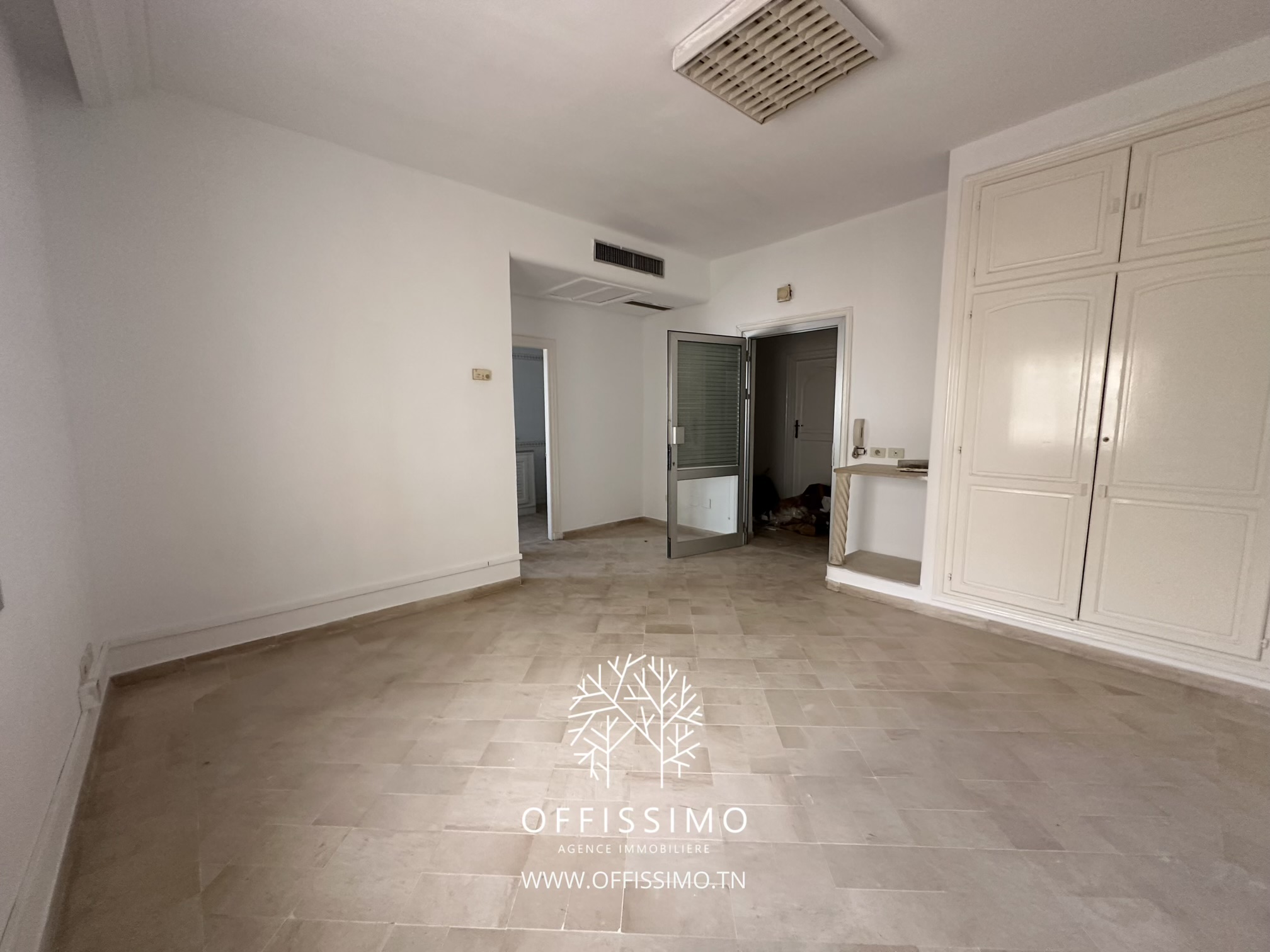 La Marsa Berge Du Lac Location Surfaces Bureau 1 pieces lac 1