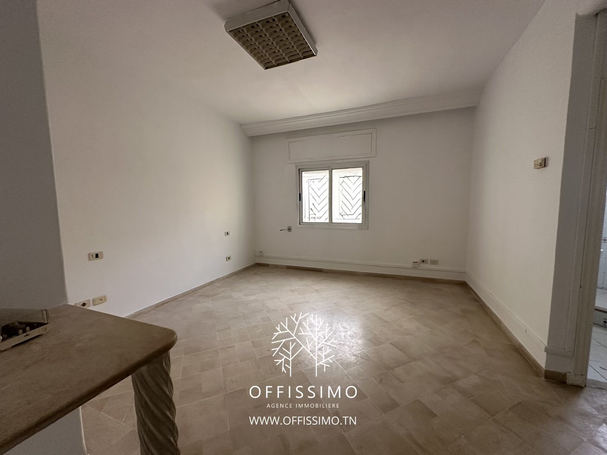 La Marsa Berge Du Lac Location Surfaces Bureau 1 pieces lac 1