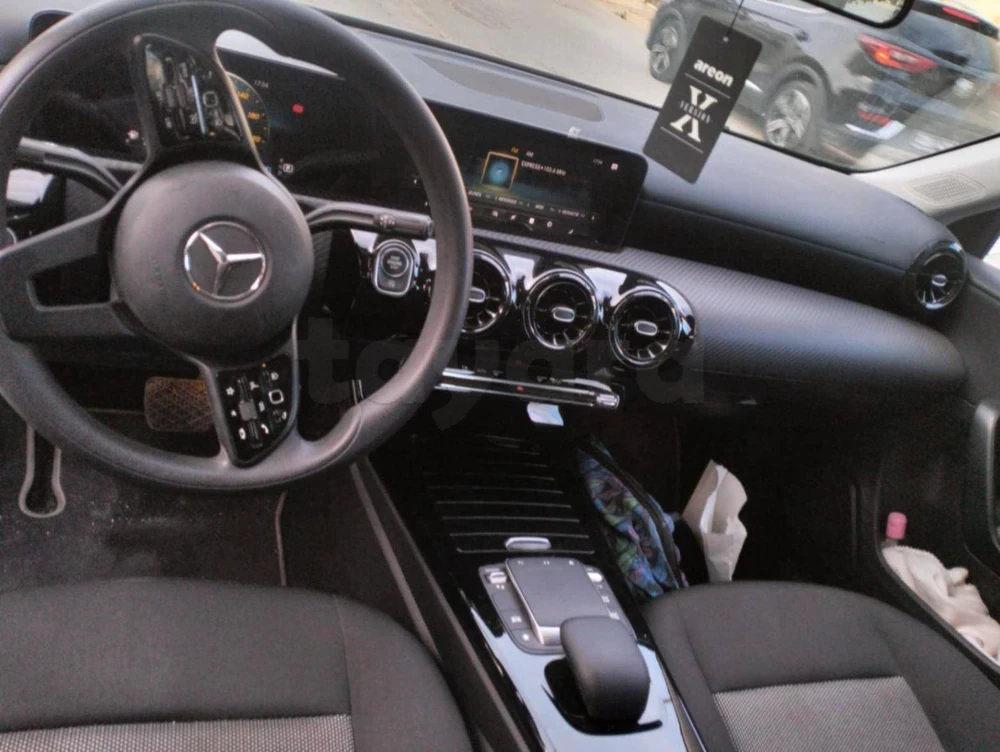 Ariana Ville Cite Ennasr 2 Mercedes A Mercedes classe a berline