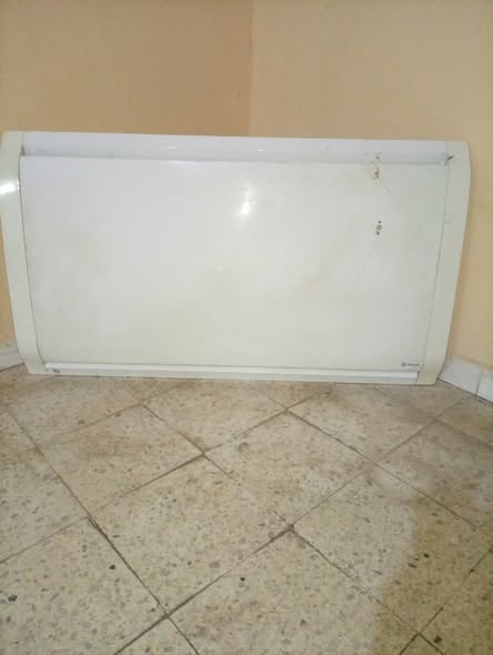 El Mourouj&nbsp;Cite El Wifak&nbsp;Chauffage&nbsp;Autre&nbsp;Chauffe bain gaz nat et radiateur elect murale