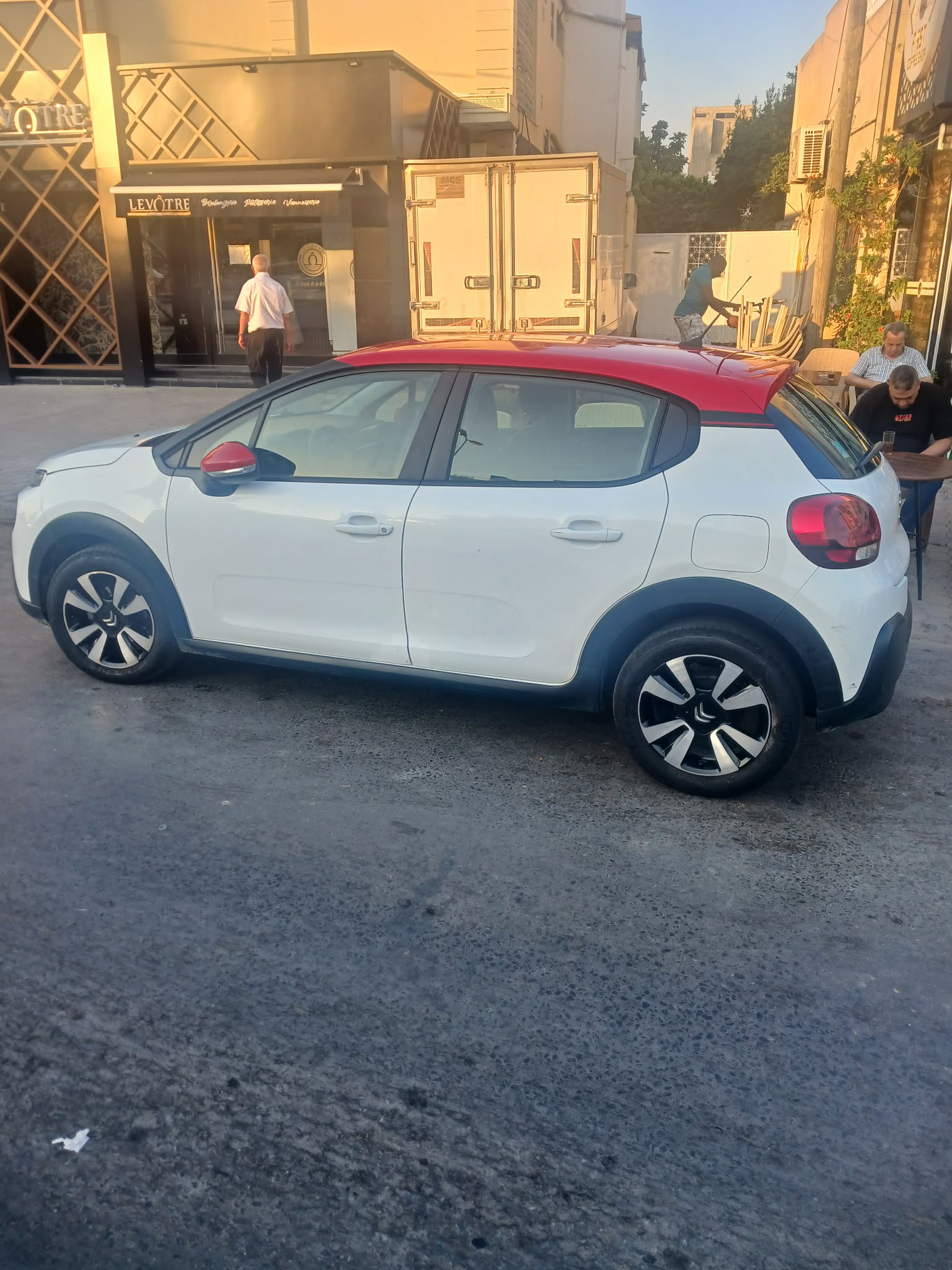 Cite El Khadra&nbsp;Cite El Khadra&nbsp;Citroen&nbsp;C3&nbsp;C4 tres bon etat