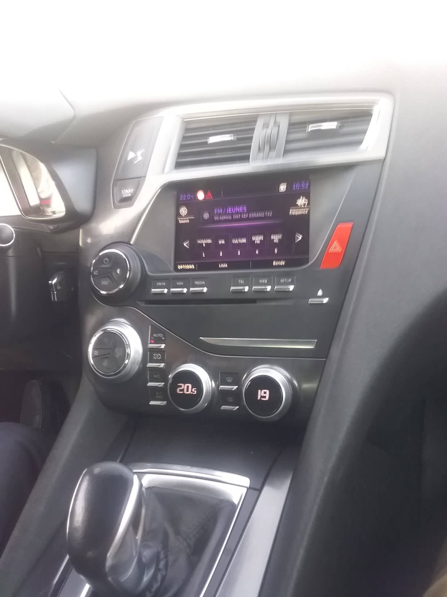 La Soukra&nbsp;Aeroport Tunis Carthage&nbsp;Citroen&nbsp;DS5�&nbsp;Ds 5 bien entretenu