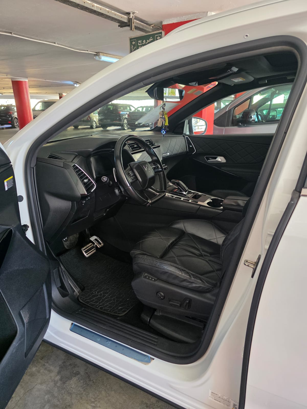 Bab Bhar&nbsp;Bab Bhar&nbsp;Citroen&nbsp;DS�&nbsp;Ds7 en tr�s bonne �tat