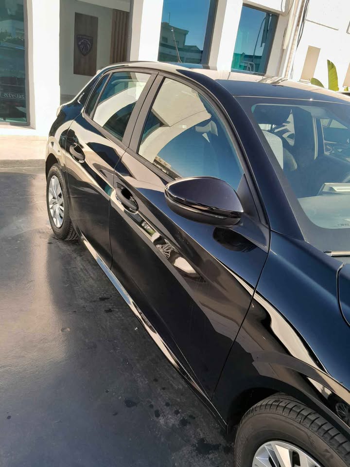 Grombalia&nbsp;Grombalia&nbsp;Peugeot&nbsp;208&nbsp;208 populaire tres faiblwe kilometrage