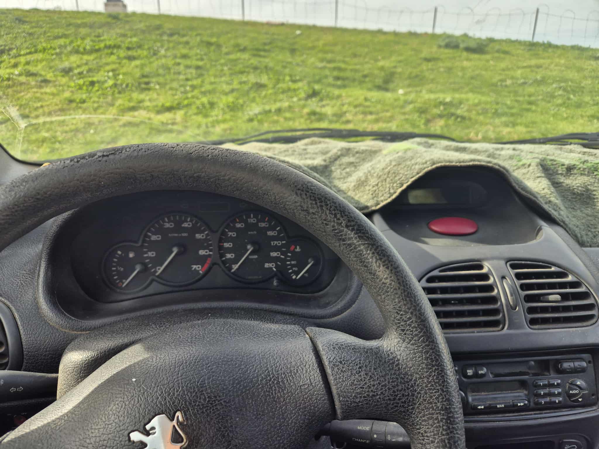 Ariana Ville&nbsp;Ariana&nbsp;Peugeot&nbsp;206&nbsp;206 tr�s bien maintenue