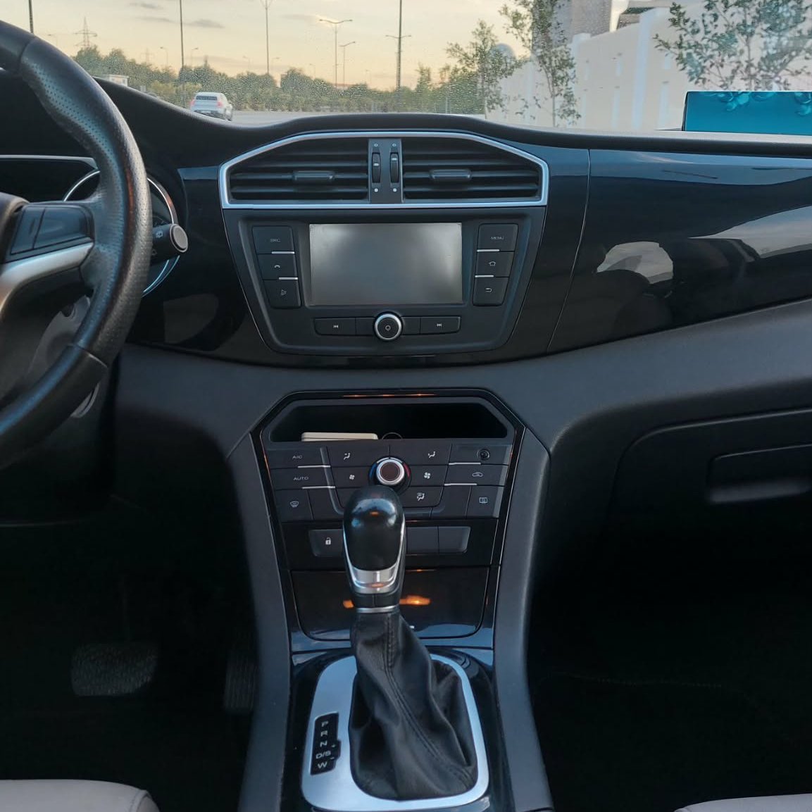 La Marsa&nbsp;Berge Du Lac&nbsp;Mg&nbsp;Autre Mod�le&nbsp;Mg gs luxe suv puissant �l�gant et 4x4  1�re main