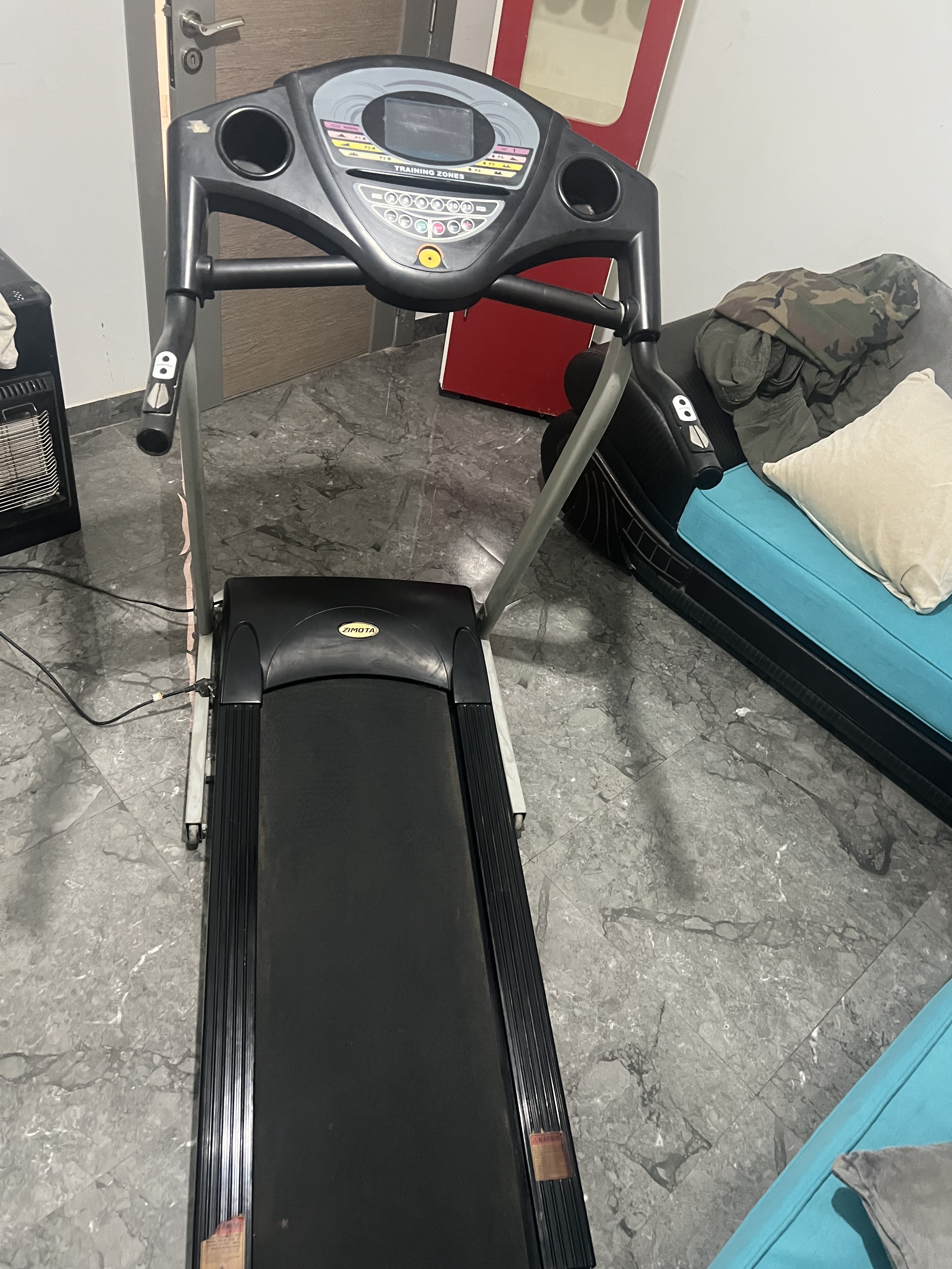 Gafsa Sud&nbsp;Gafsa Cite Ennour&nbsp;S�che-cheveux & brosse soufflante&nbsp;Autre&nbsp;Tapis roulant