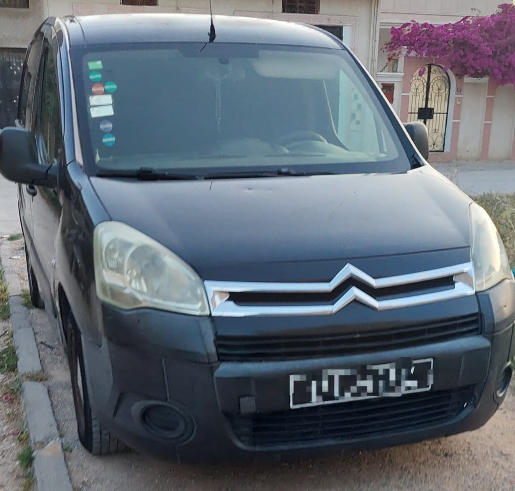 El Hrairia&nbsp;Cite Errachidia&nbsp;Citroen&nbsp;Berlingo&nbsp;B9 en bonne �tat