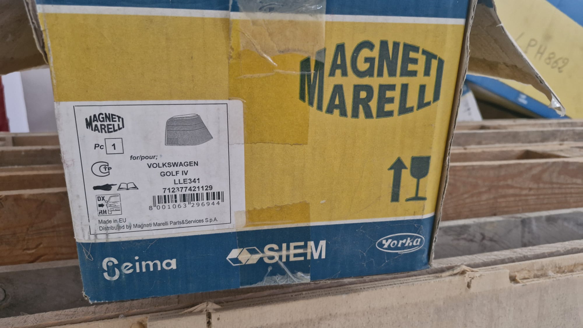 Monastir&nbsp;Monastir&nbsp;Pi�ces D�tach�es&nbsp;Carrosserie et R�troviseurs&nbsp;Feux ar neufs origine golf iv