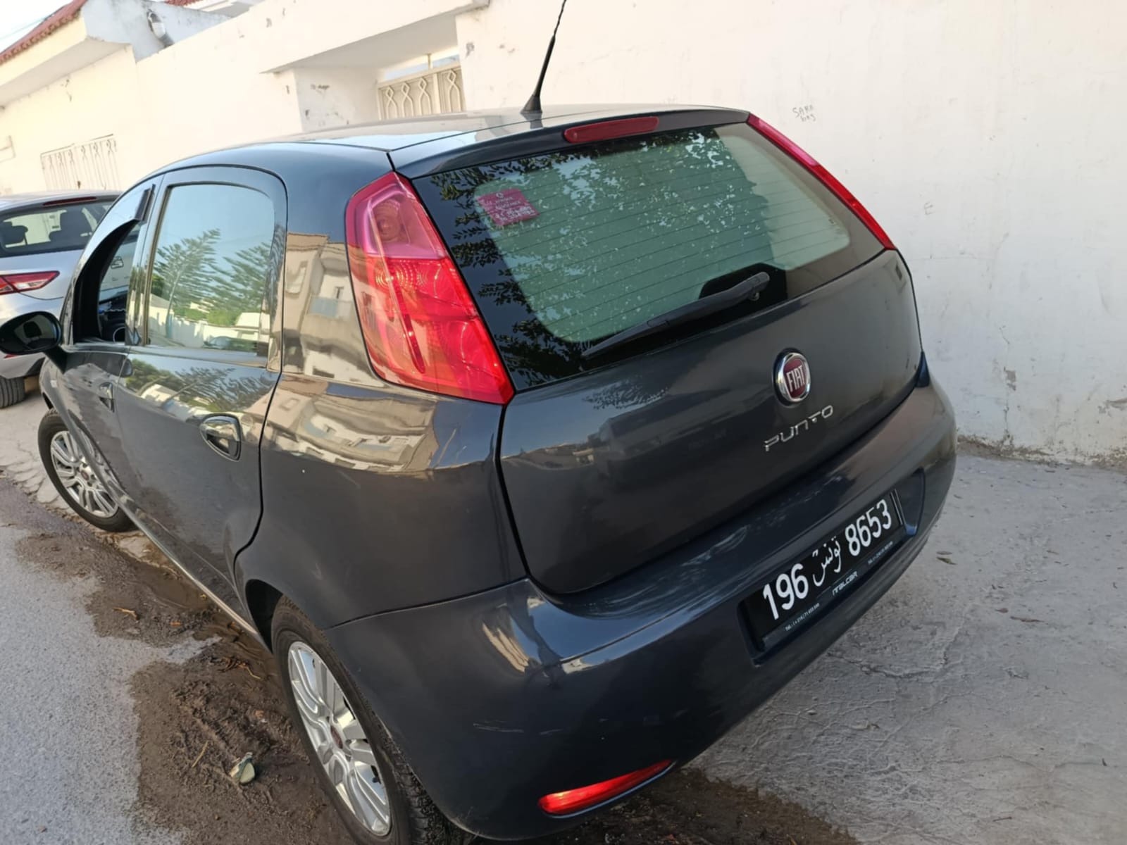 Ariana Ville&nbsp;Cite Essaada (Riadh Andalous)&nbsp;Fiat&nbsp;Punto&nbsp;Fiat grande punto