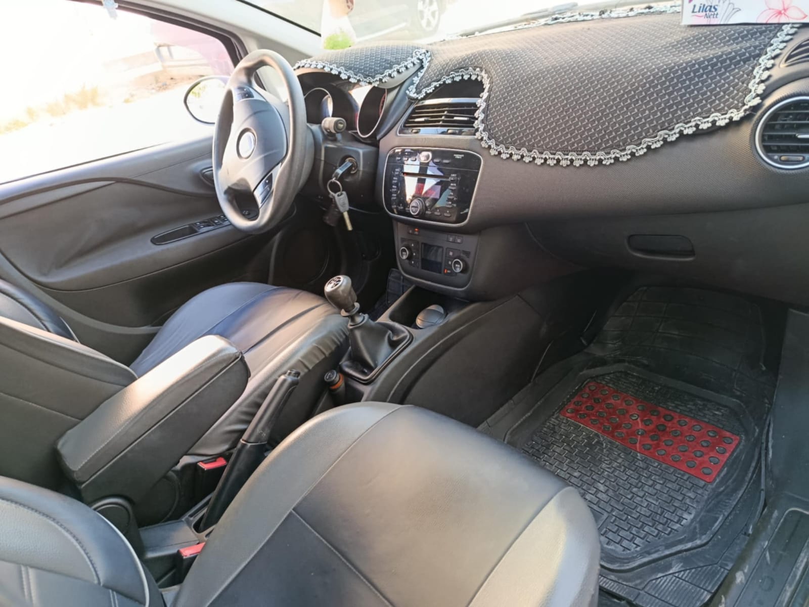 Ariana Ville&nbsp;Cite Essaada (Riadh Andalous)&nbsp;Fiat&nbsp;Punto&nbsp;Fiat grande punto