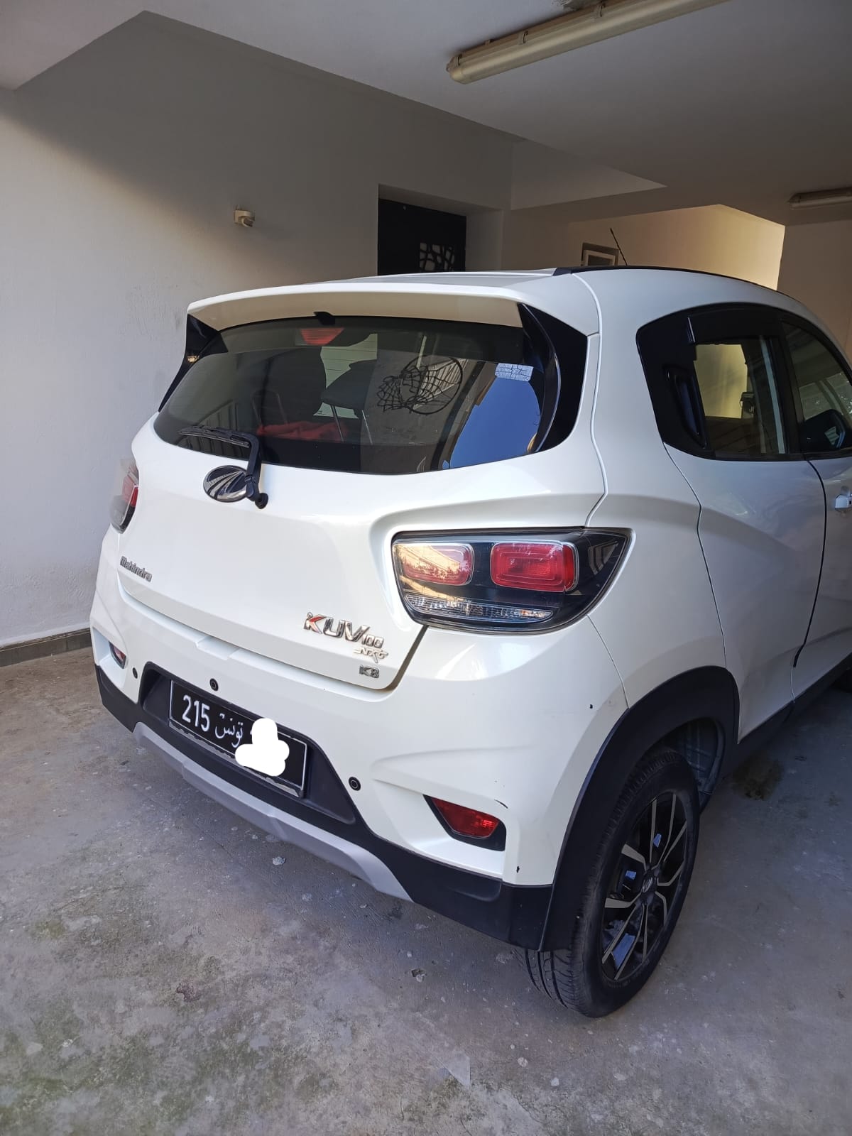 Ariana Ville&nbsp;Ariana&nbsp;Mahindra&nbsp;Autre Mod�le&nbsp;Dame vend mahindra k8 ttes options tbe 1�re main